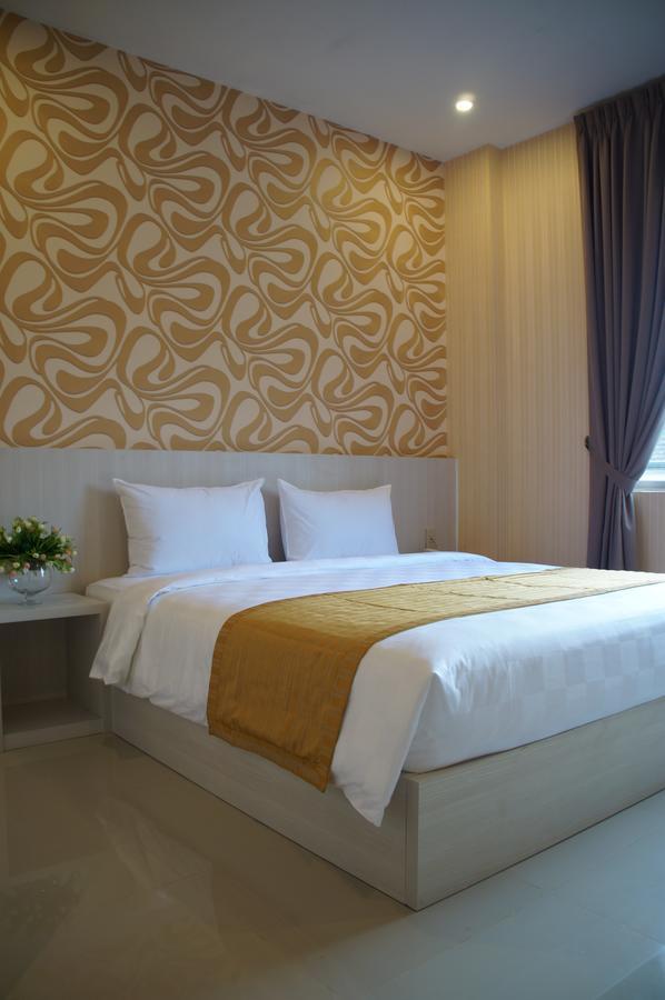 Lj Hotel Medan Esterno foto