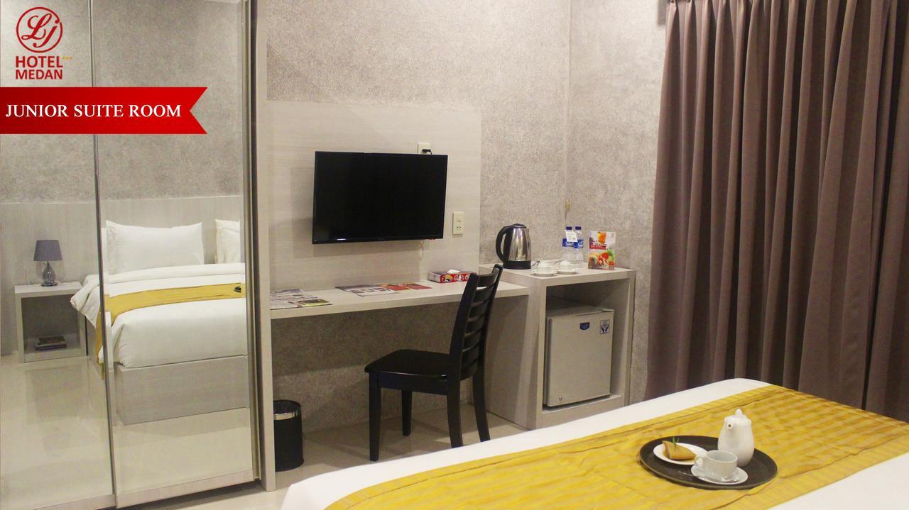 Lj Hotel Medan Esterno foto
