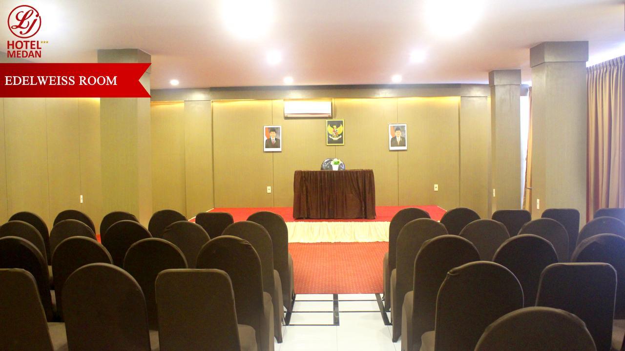 Lj Hotel Medan Esterno foto
