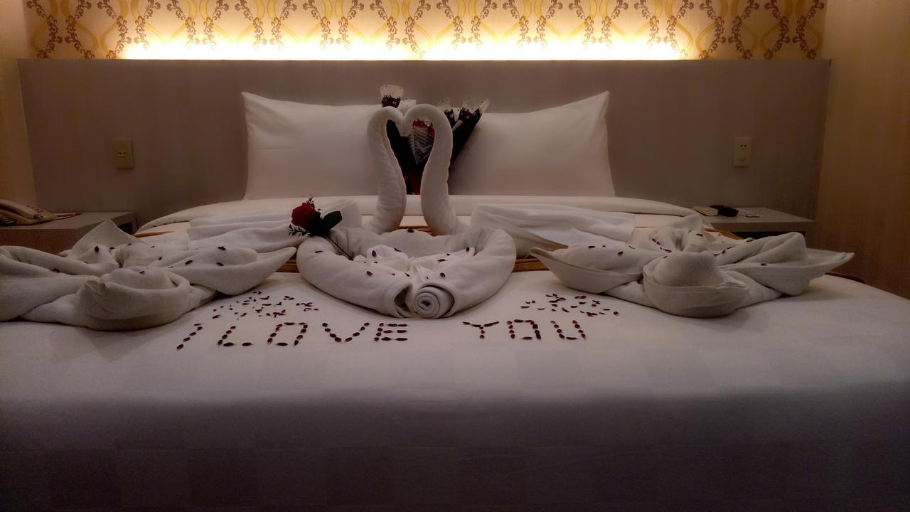 Lj Hotel Medan Esterno foto