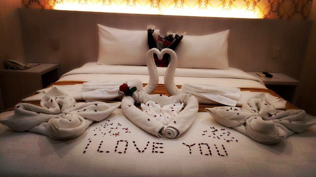 Lj Hotel Medan Esterno foto